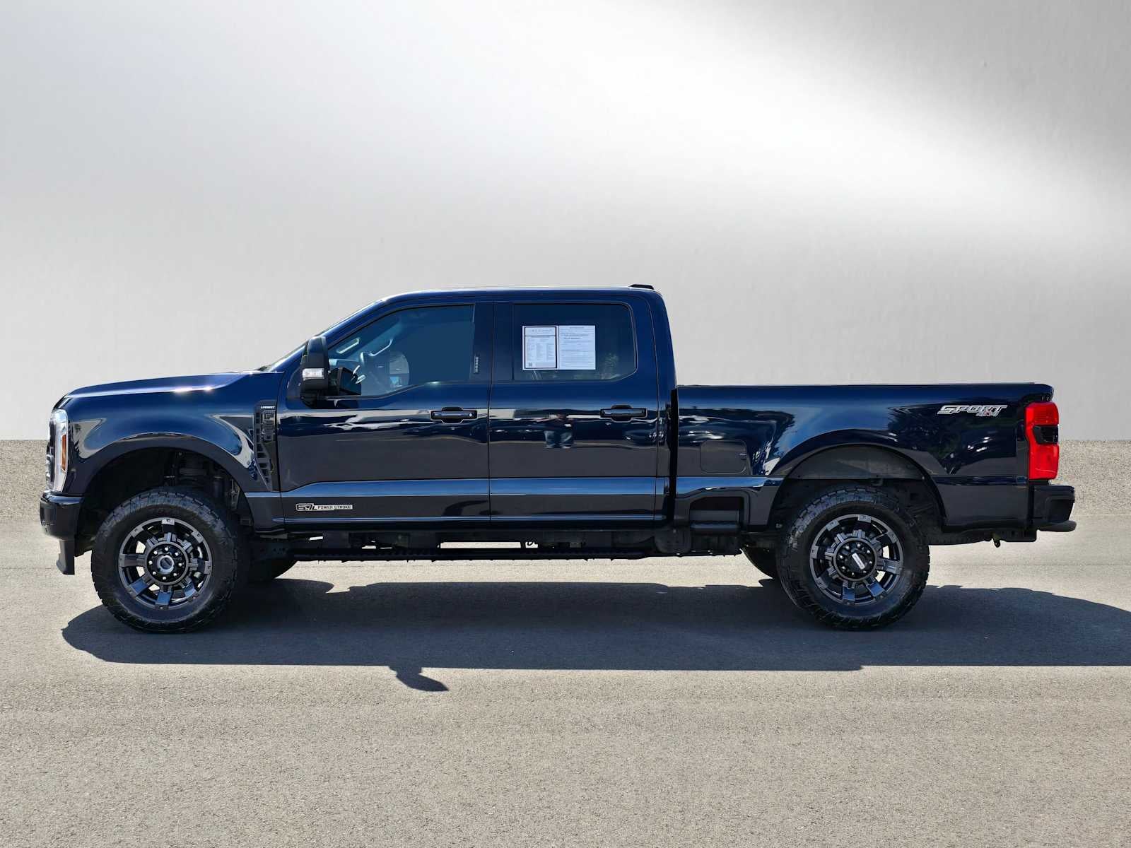 2024 Ford Super Duty F-250 Pickup LARIAT