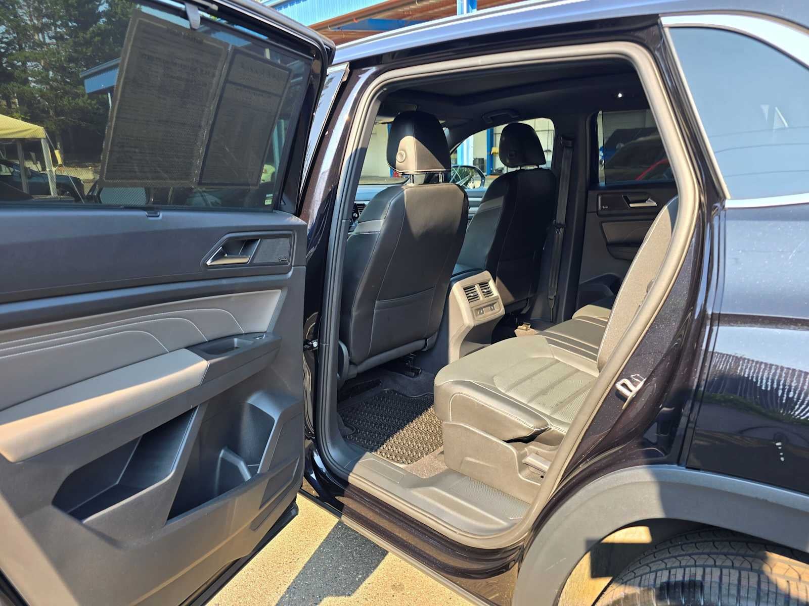 2023 Volkswagen Atlas Cross Sport 3.6L V6 SEL Premium R-Line