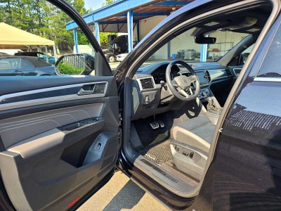 2023 Volkswagen Atlas Cross Sport 3.6L V6 SEL Premium R-Line