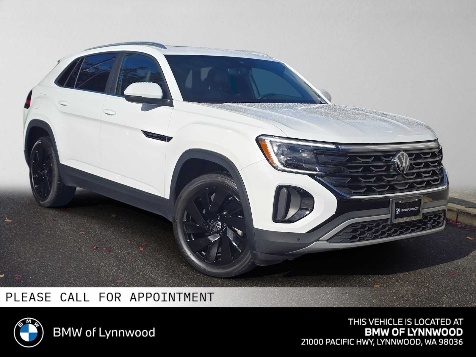 2024 Volkswagen Atlas Cross Sport 2.0T SE w/Technology
