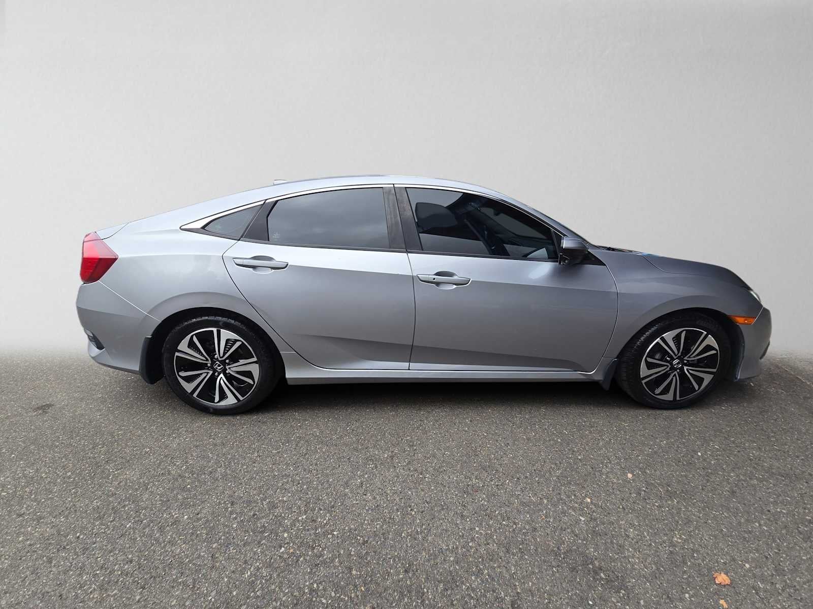 Used 2016 Honda Civic EX-L with VIN 2HGFC1F70GH632855 for sale in Lynnwood, WA