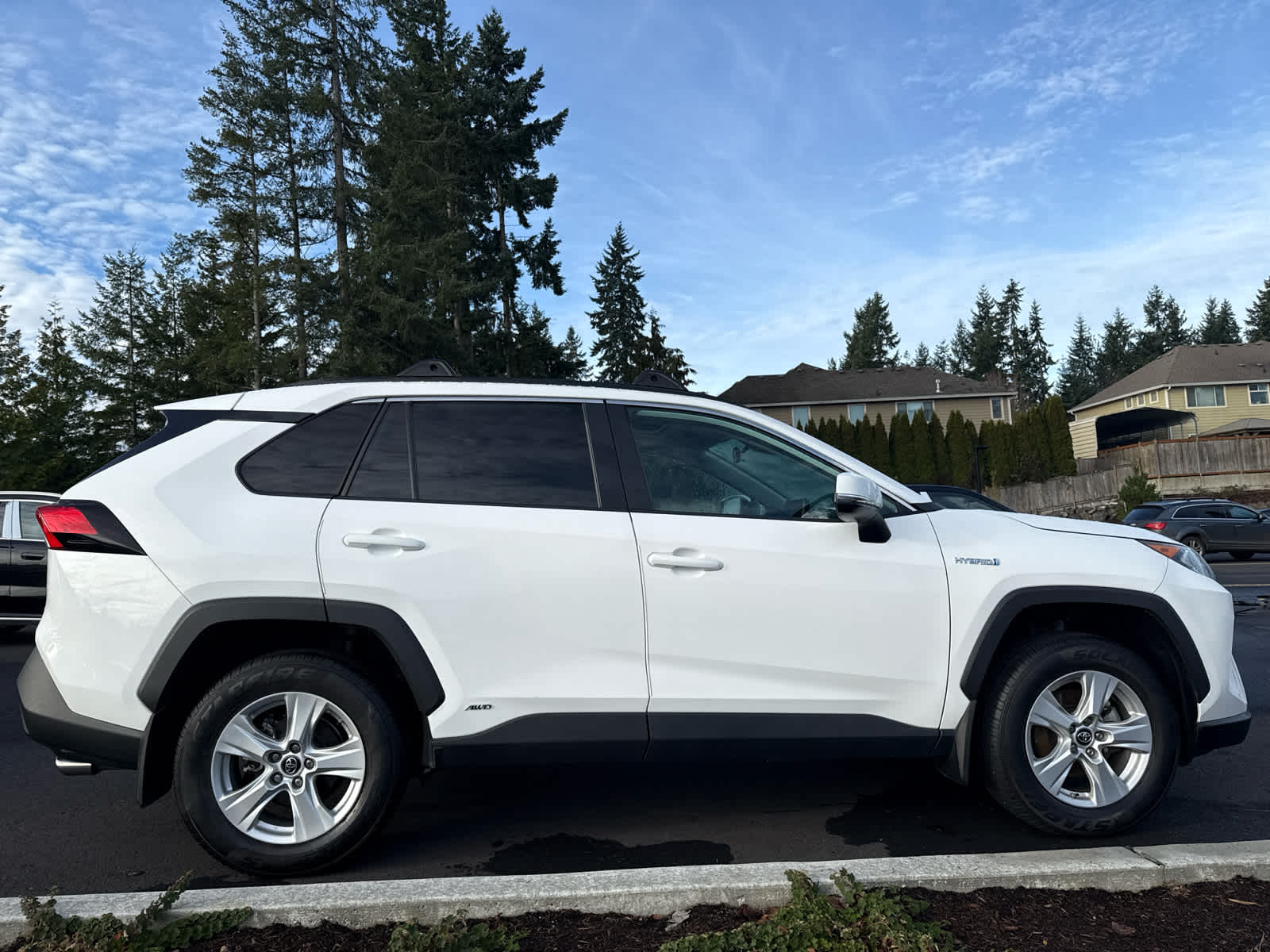 2019 Toyota RAV4 Hybrid XLE