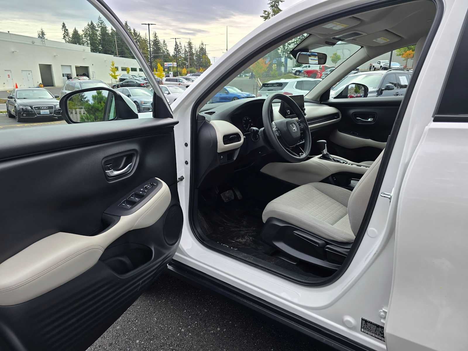 2024 Honda HR-V LX
