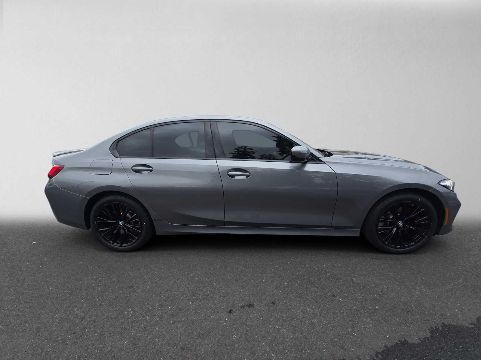 2023 BMW 3 Series 330i