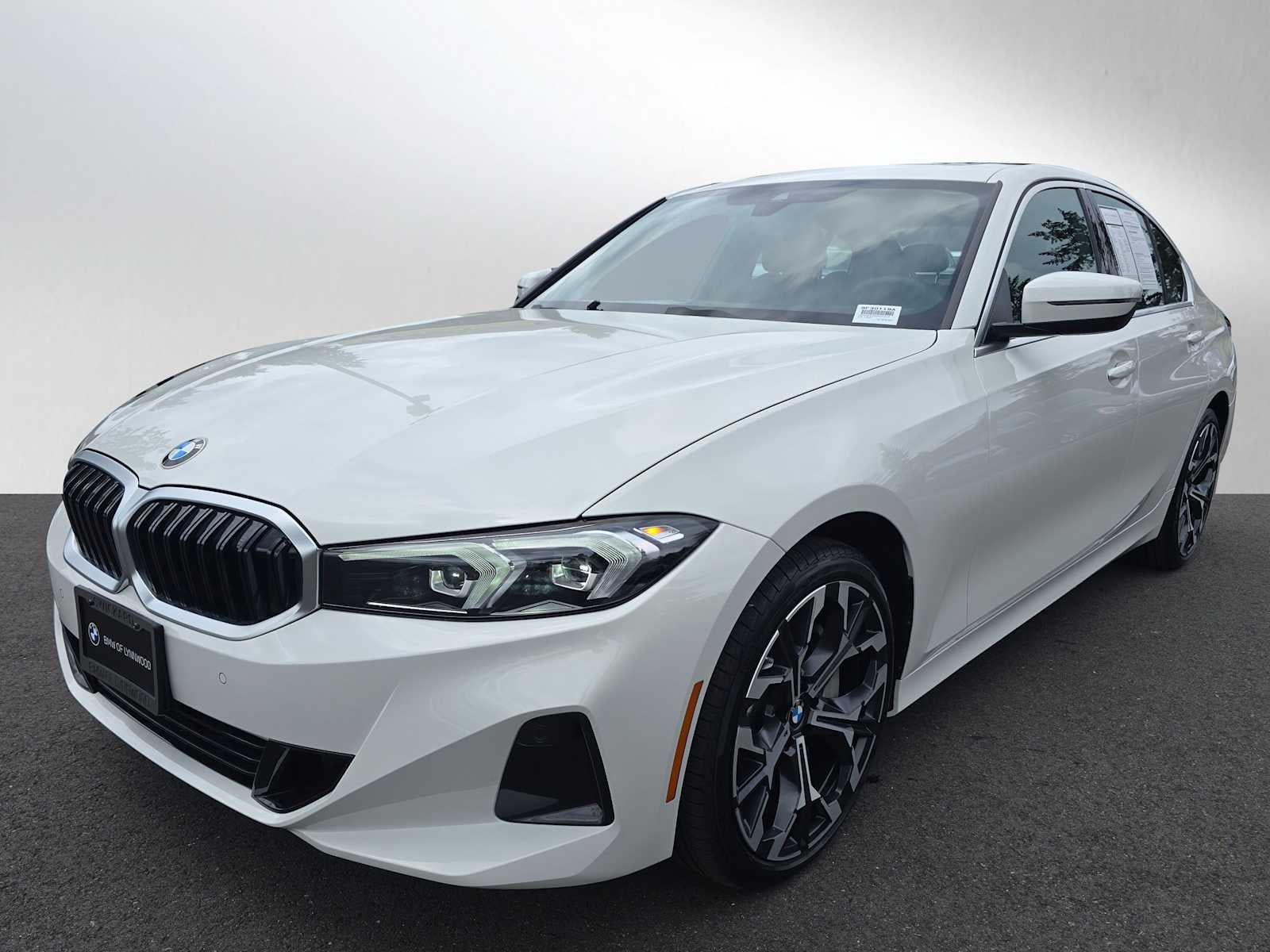 2025 BMW 3 Series 330i - Photo 7