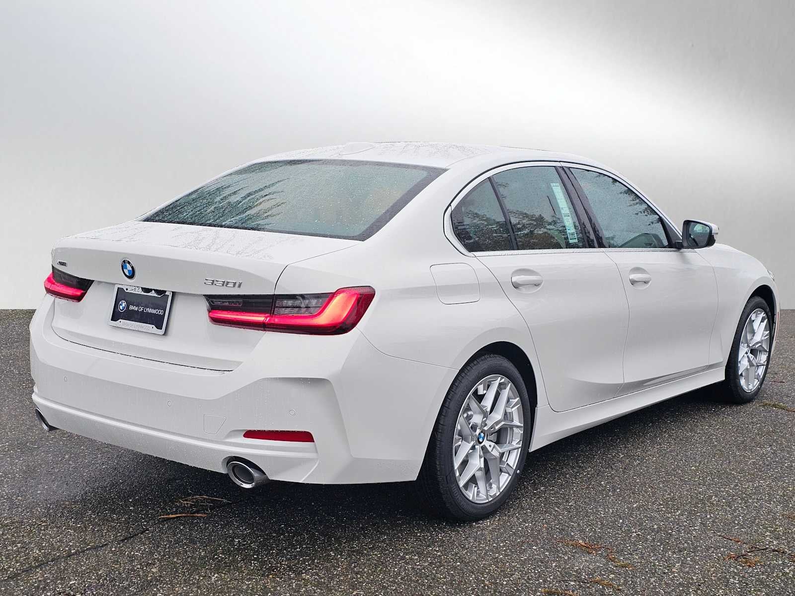 2025 BMW 3 Series 330i xDrive