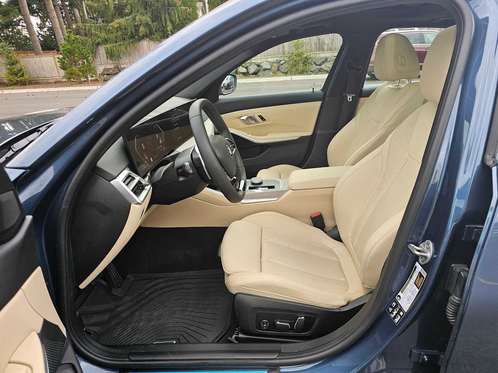 2025 BMW 330i xDrive 330i xDrive