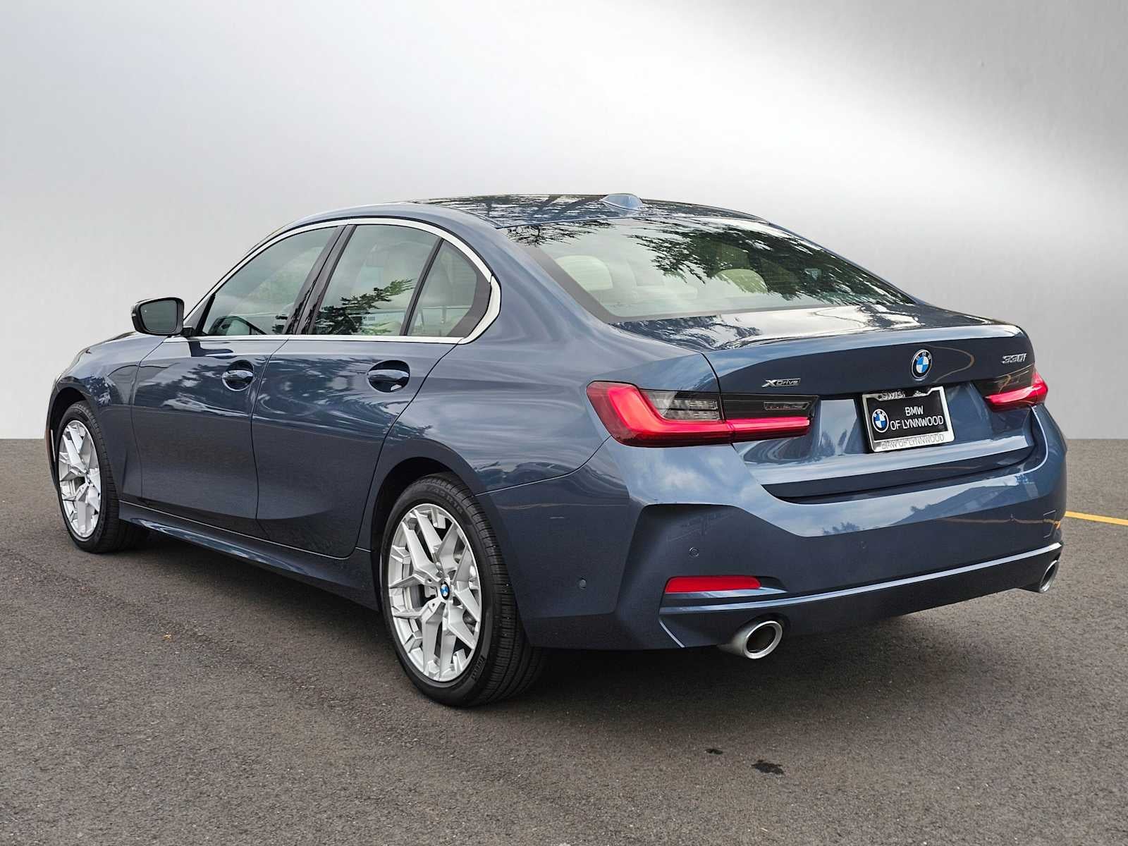 2025 BMW 330i xDrive 330i xDrive