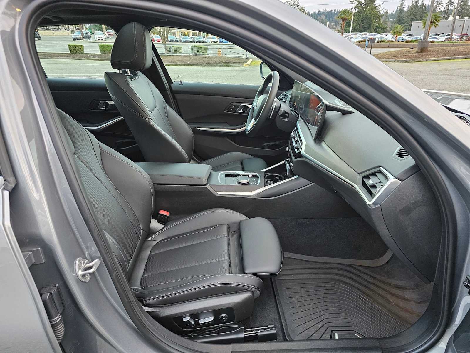 2024 BMW 3 Series 330i xDrive