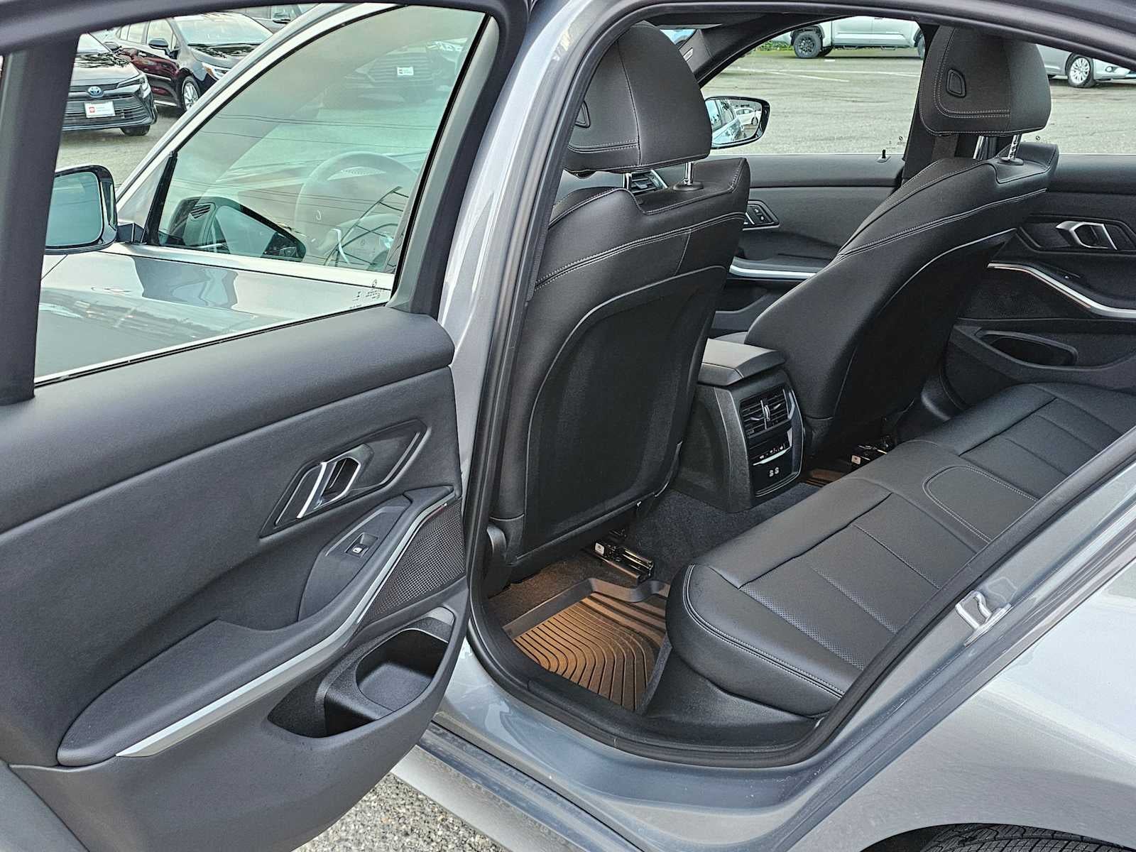 2024 BMW 3 Series 330i xDrive