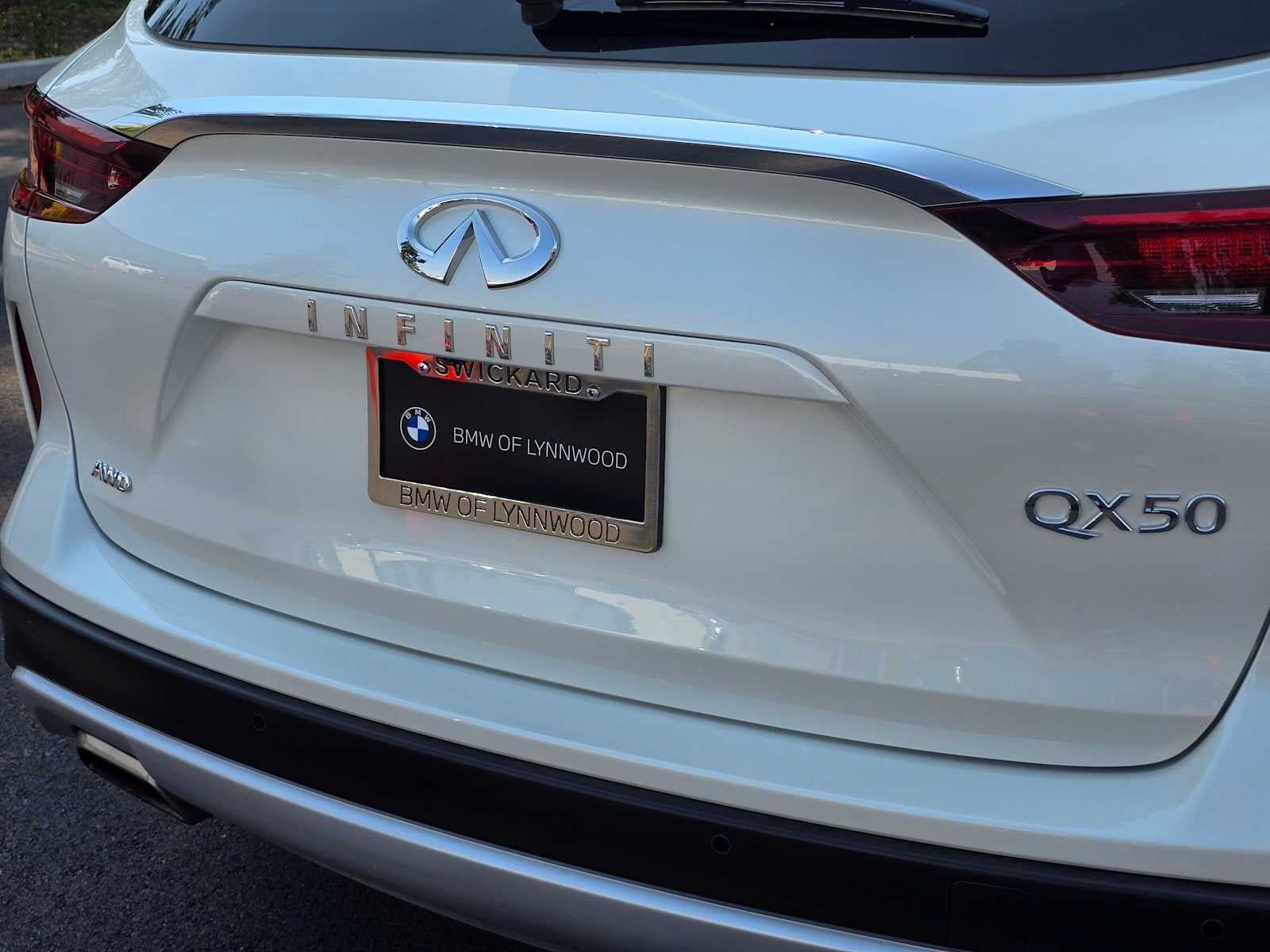 2022 INFINITI QX50 LUXE