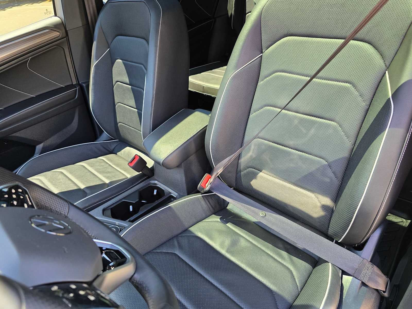 2024 Volkswagen Tiguan SEL R-Line