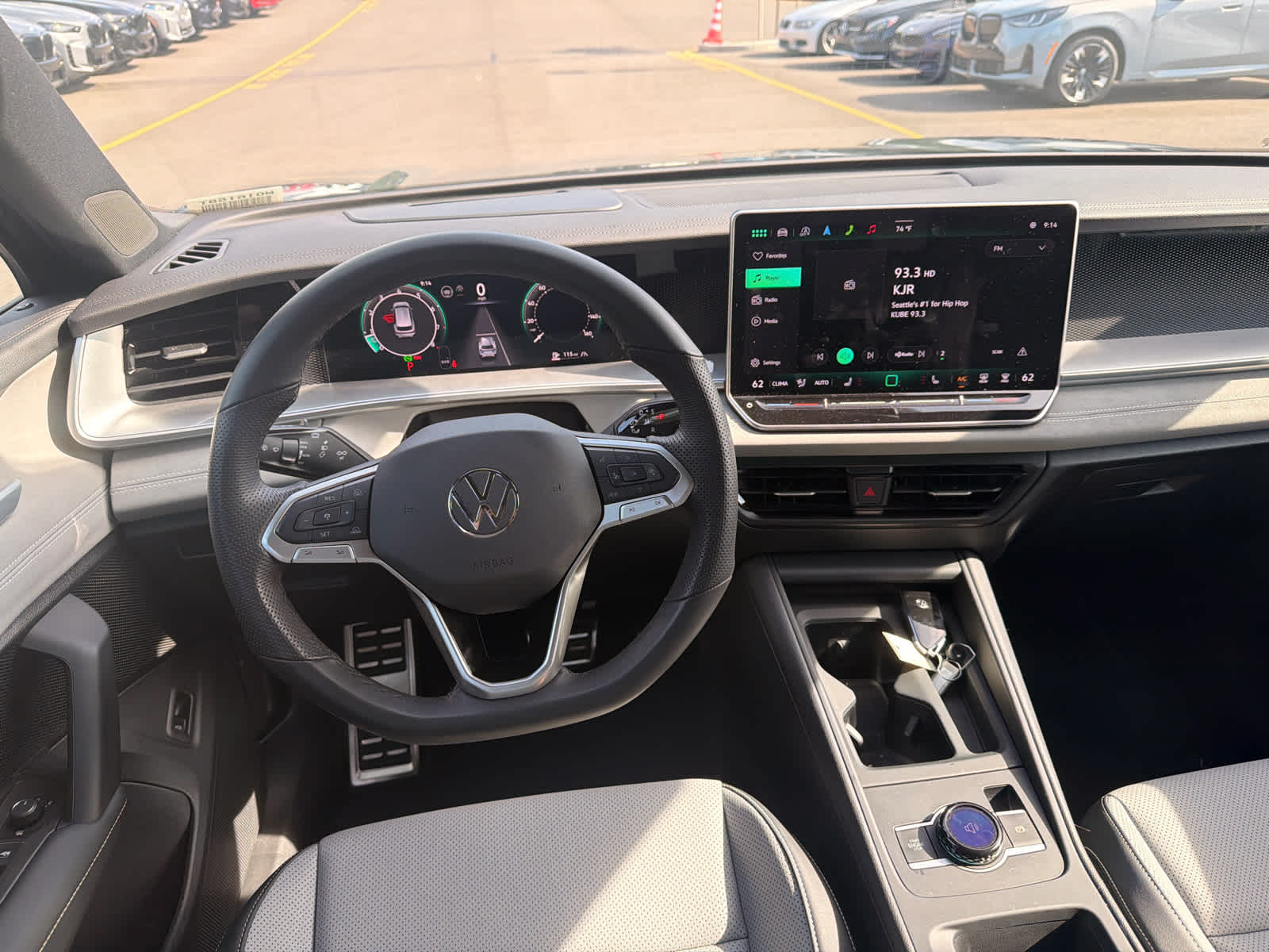 2025 Volkswagen Tiguan SE R-Line Black