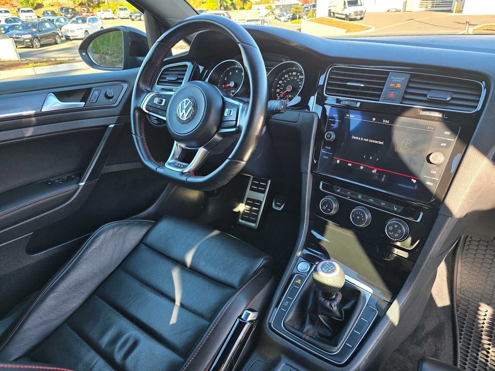 2021 Volkswagen Golf GTI SE