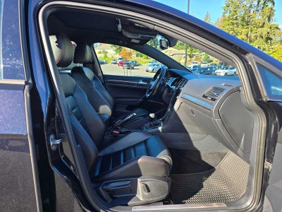 2021 Volkswagen Golf GTI SE