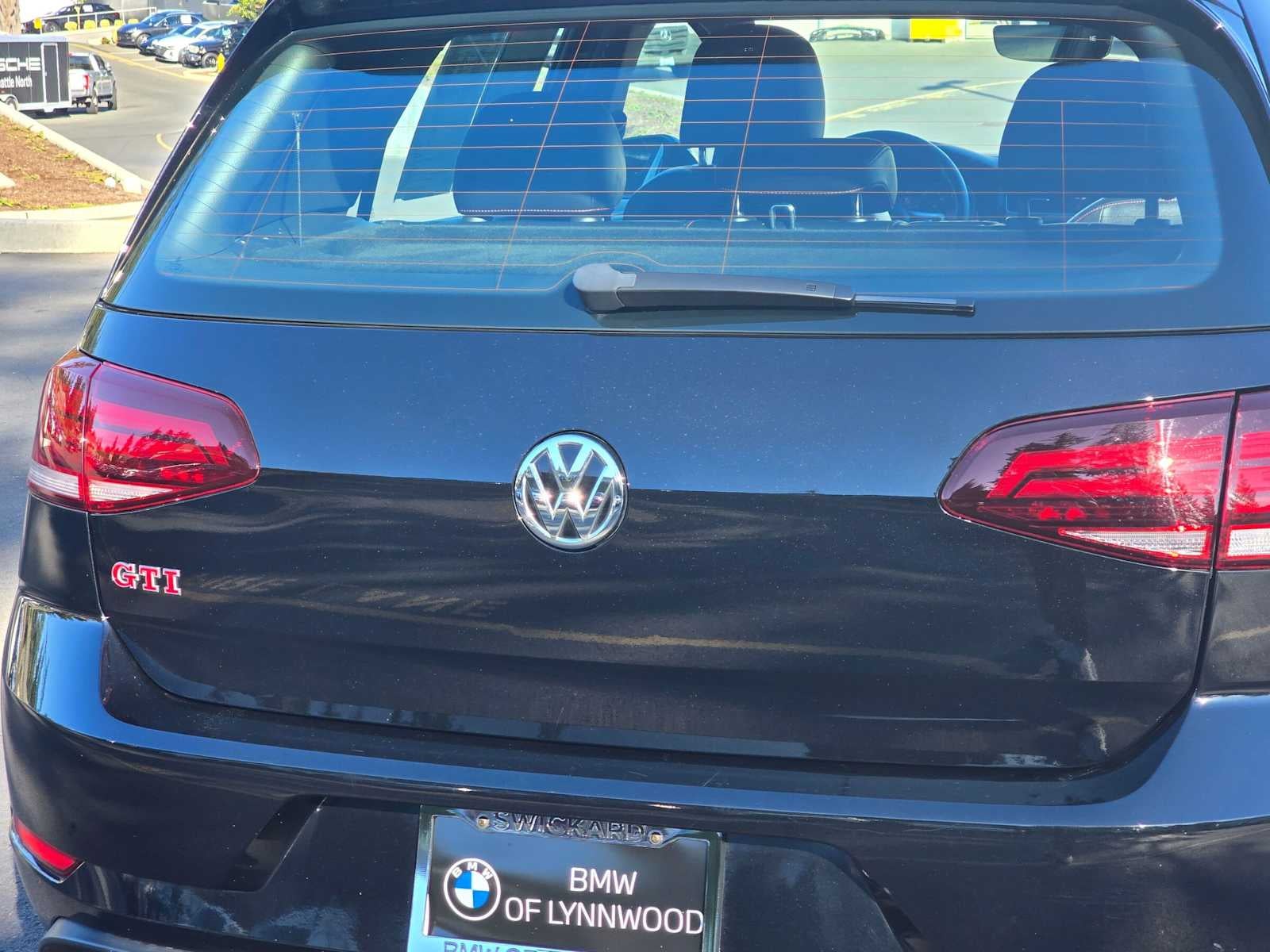 2021 Volkswagen Golf GTI SE