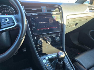 2021 Volkswagen Golf GTI SE