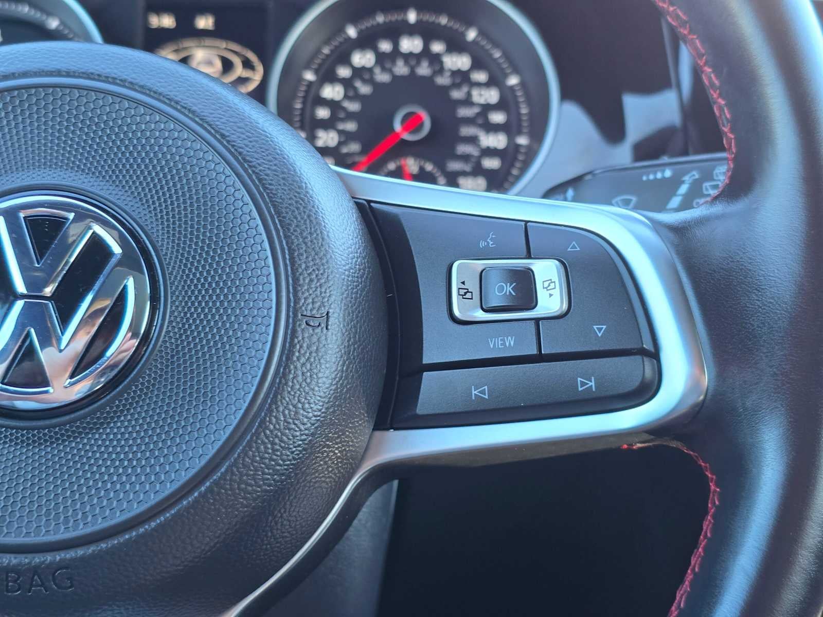 2021 Volkswagen Golf GTI SE