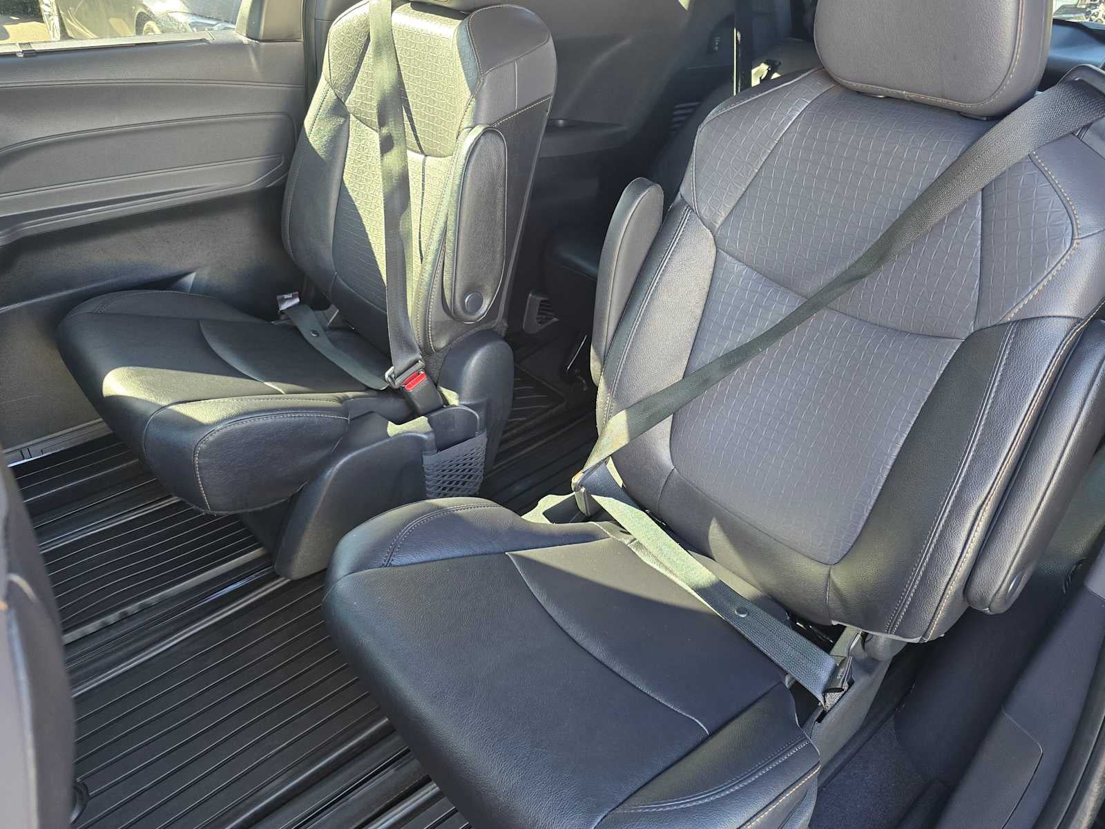 2024 Toyota Sienna Woodland Edition