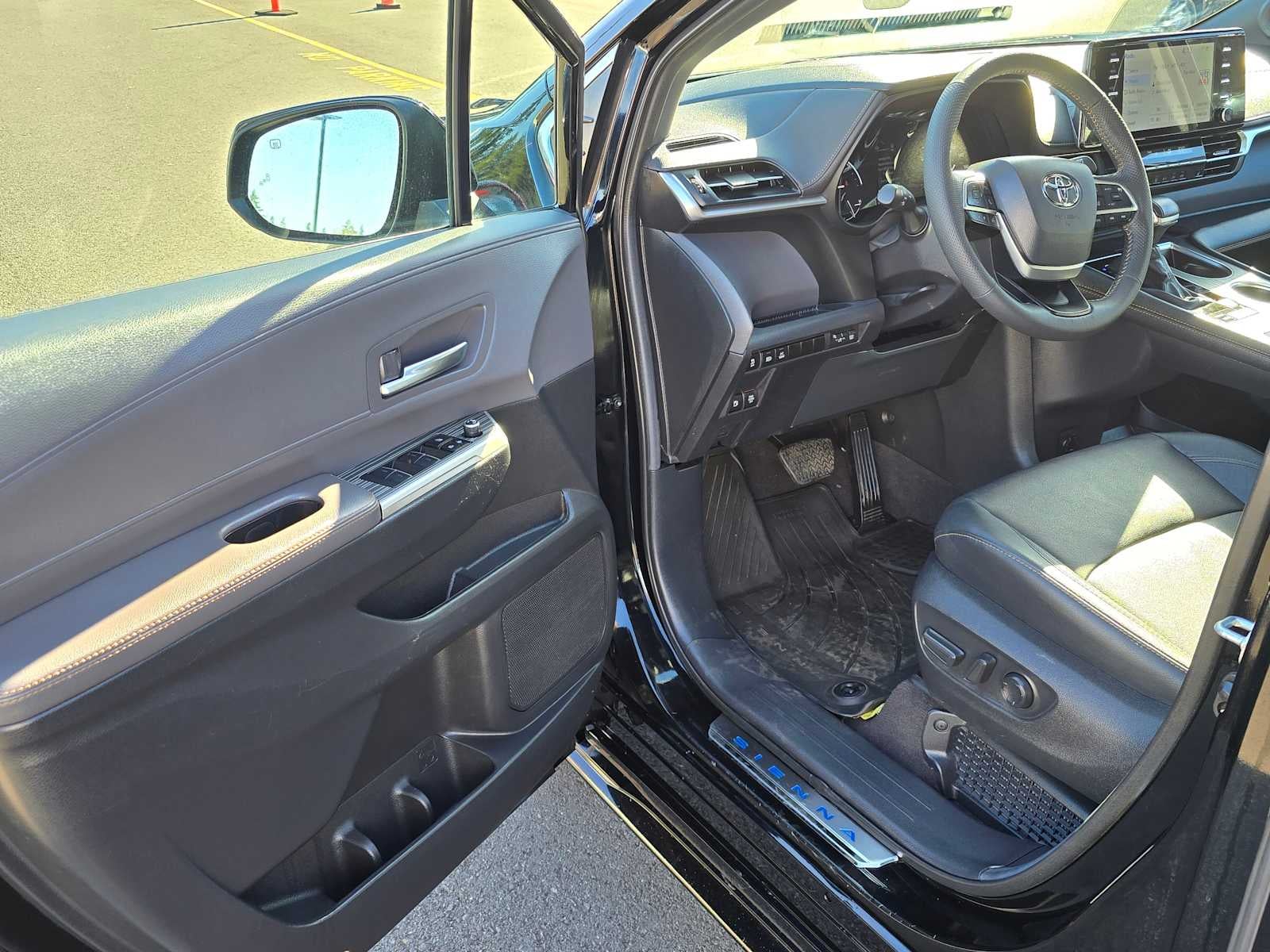 2024 Toyota Sienna Woodland Edition