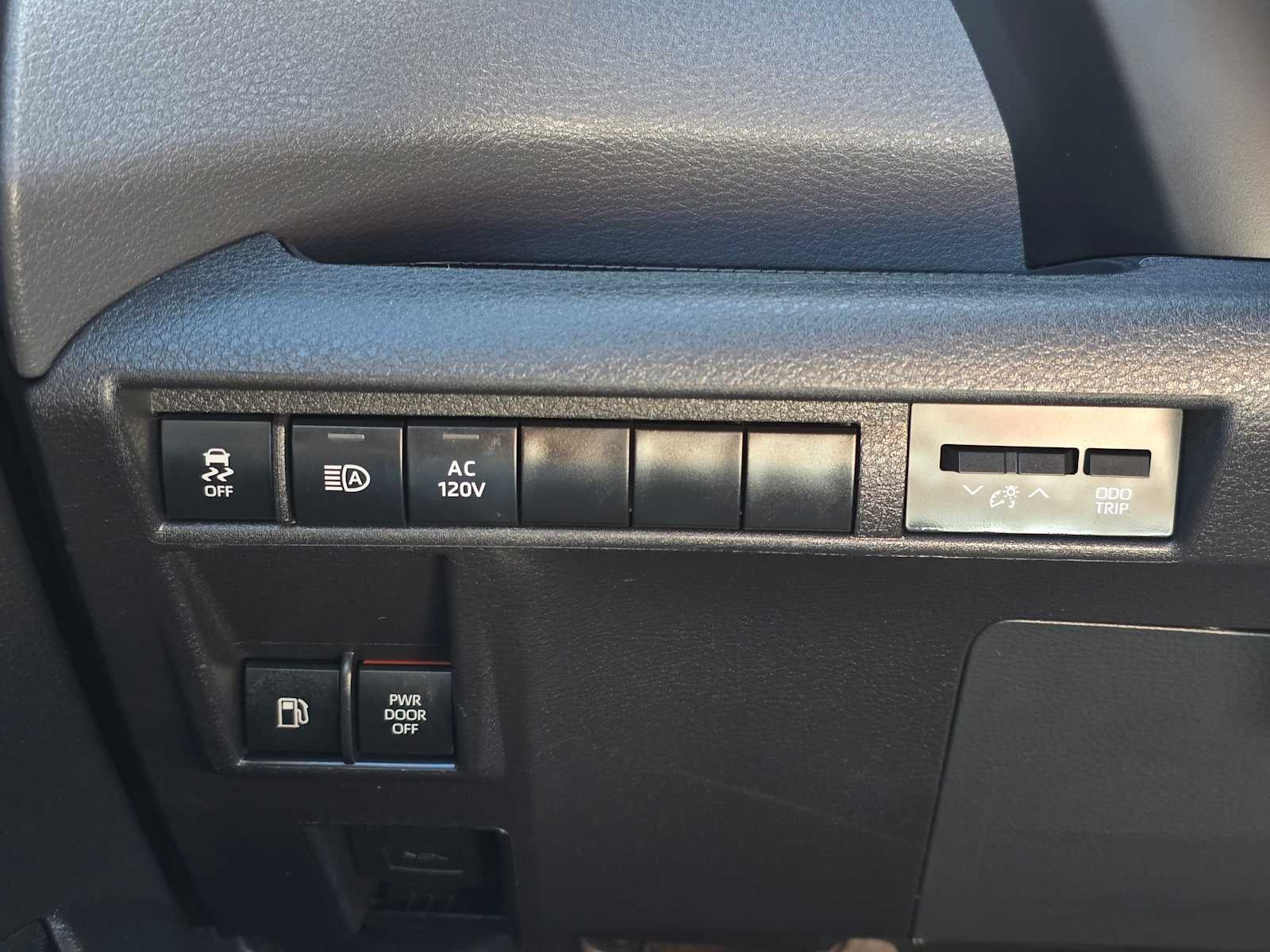 2024 Toyota Sienna Woodland Edition