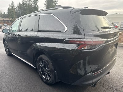 2024 Toyota Sienna Woodland Edition