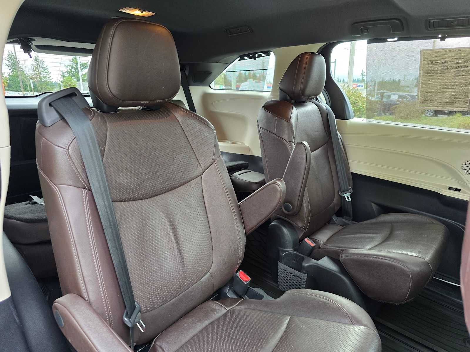 2021 Toyota Sienna Platinum