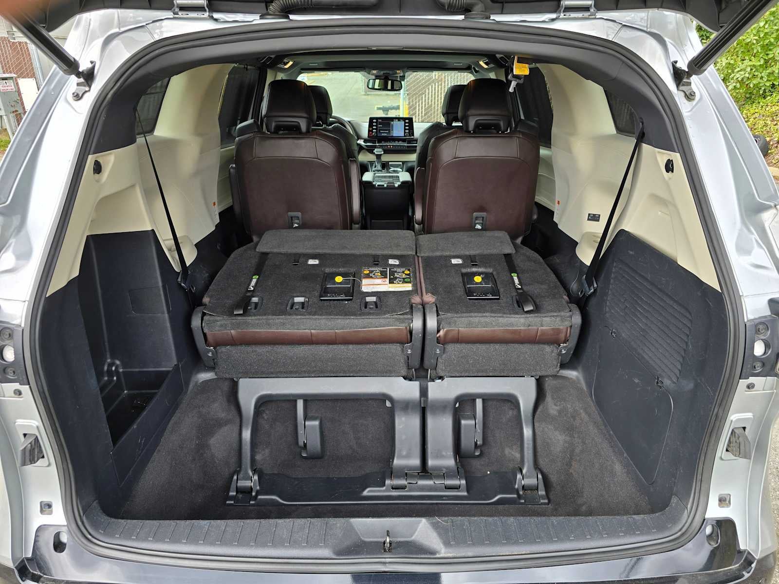 2021 Toyota Sienna Platinum