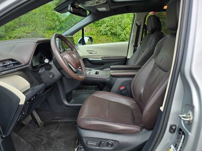2021 Toyota Sienna Platinum