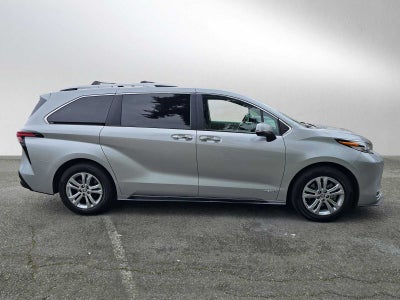 2021 Toyota Sienna Platinum