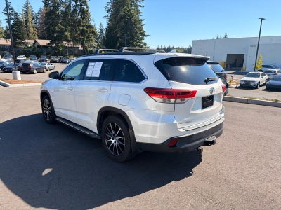 2017 Toyota Highlander SE