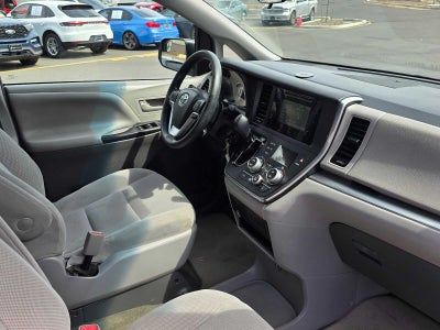 2017 Toyota Sienna L