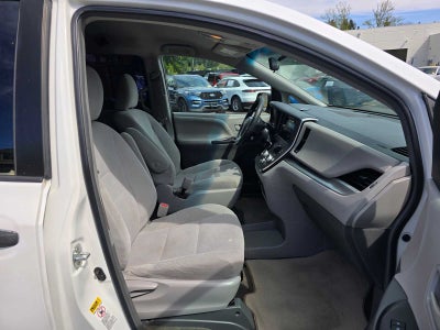 2017 Toyota Sienna L