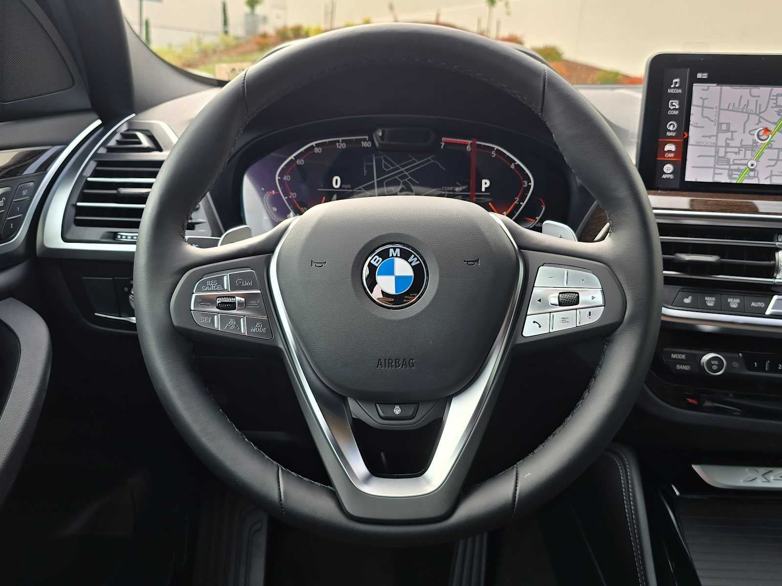 2025 BMW X4 xDrive30i