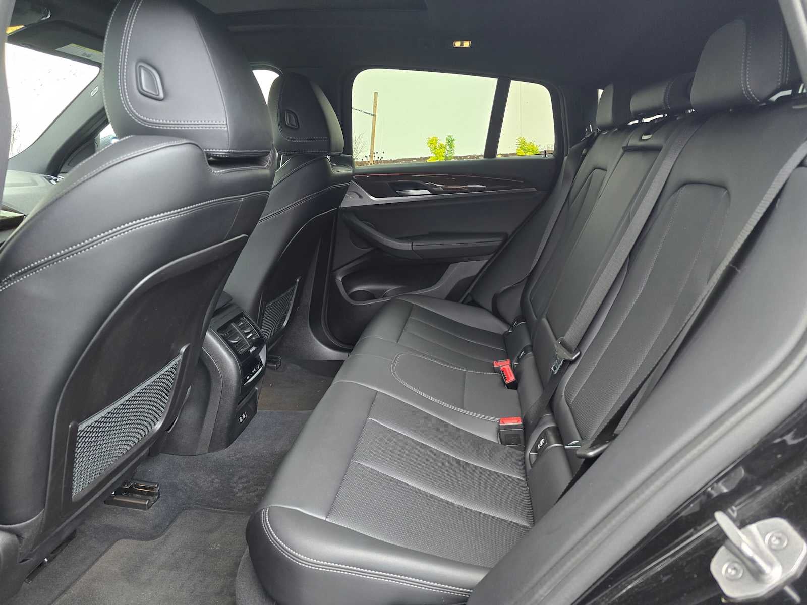 2022 BMW X4 xDrive30i