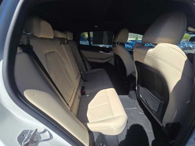 2024 BMW X4 xDrive30i