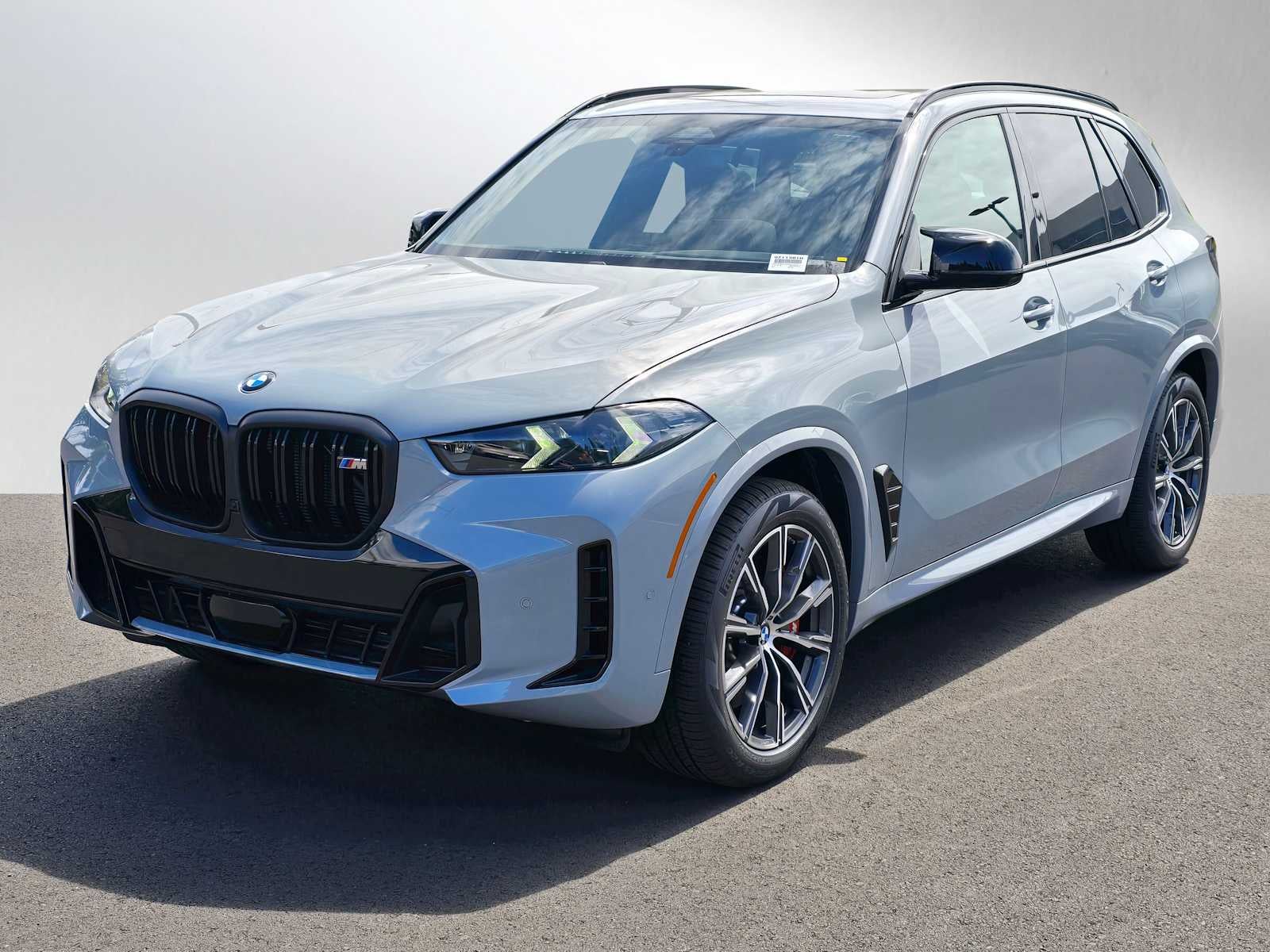 2025 BMW X5 M60i