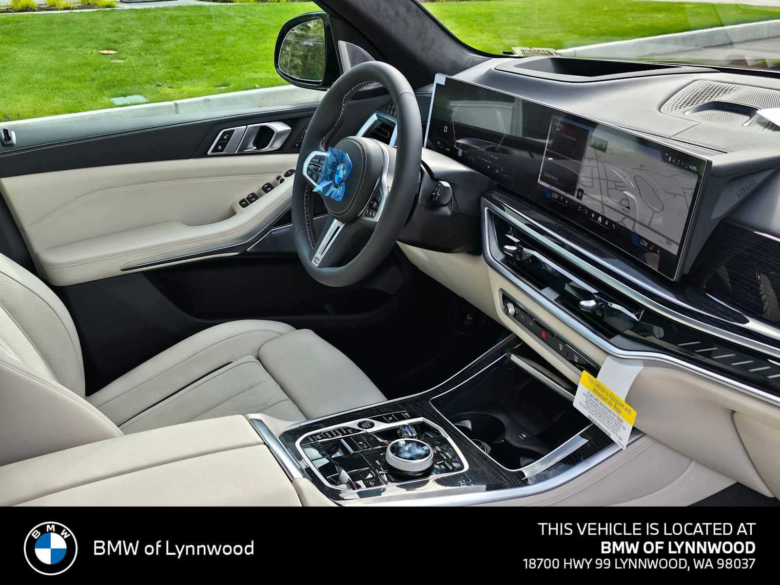 2026 BMW X5 M60i M60i