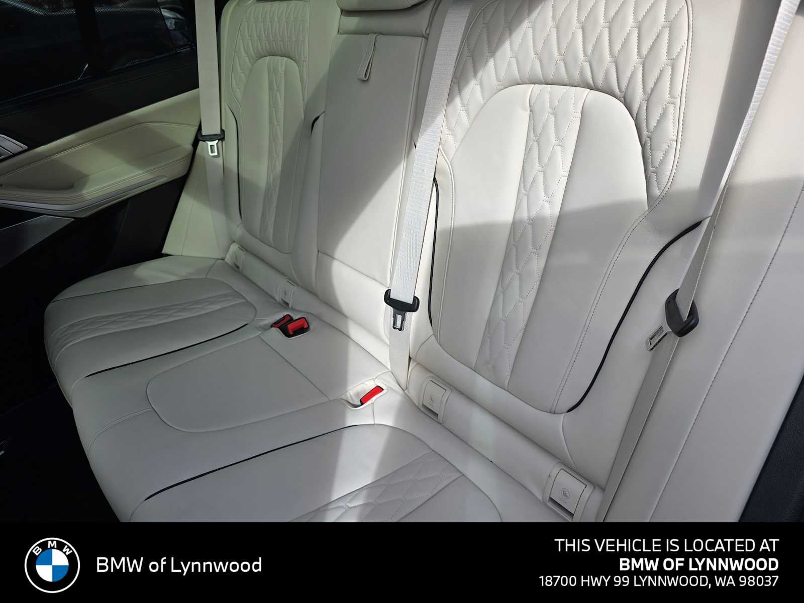 2026 BMW X5 M60i M60i