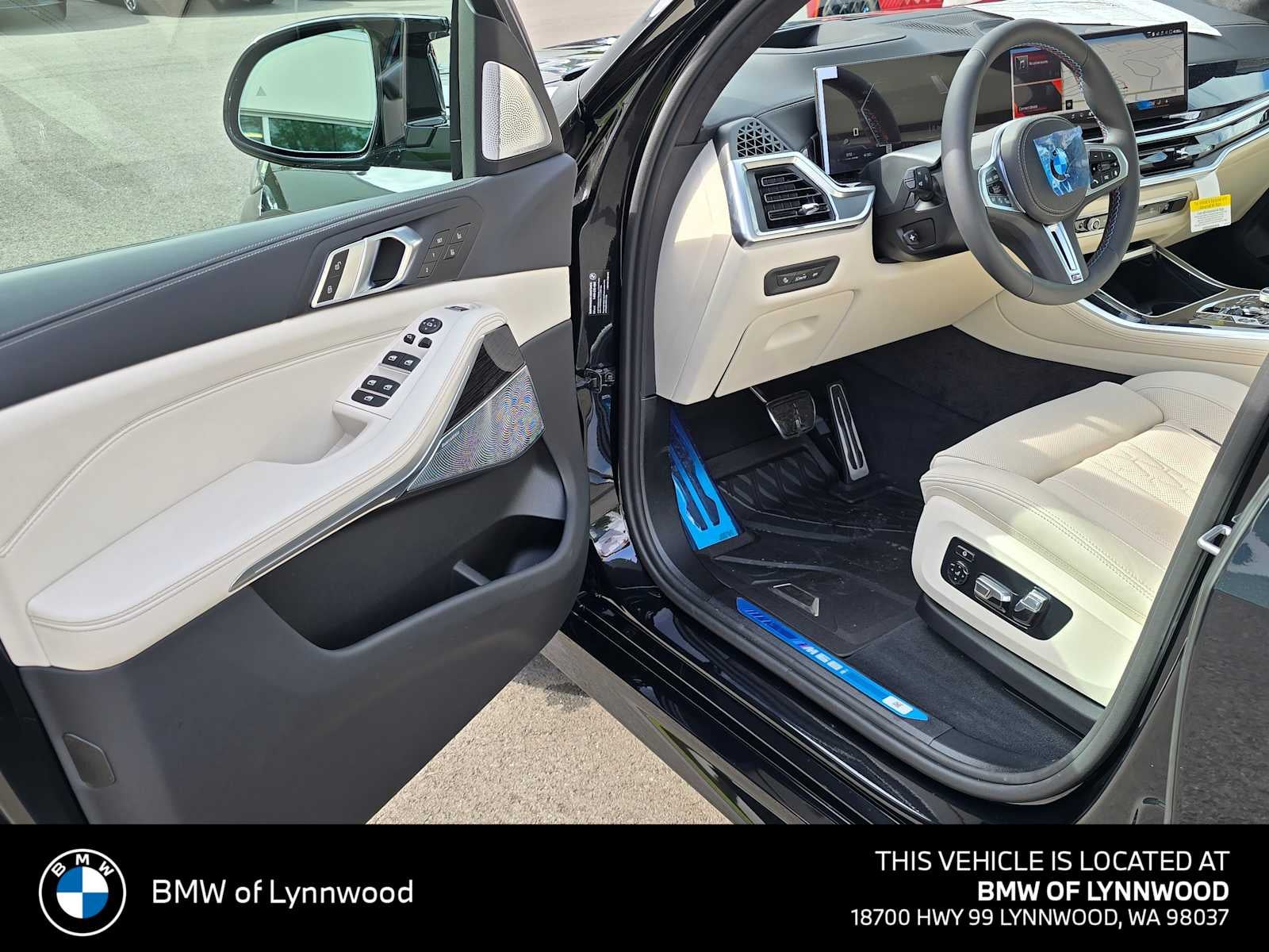 2026 BMW X5 M60i M60i
