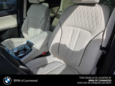 2026 BMW X5 M60i M60i