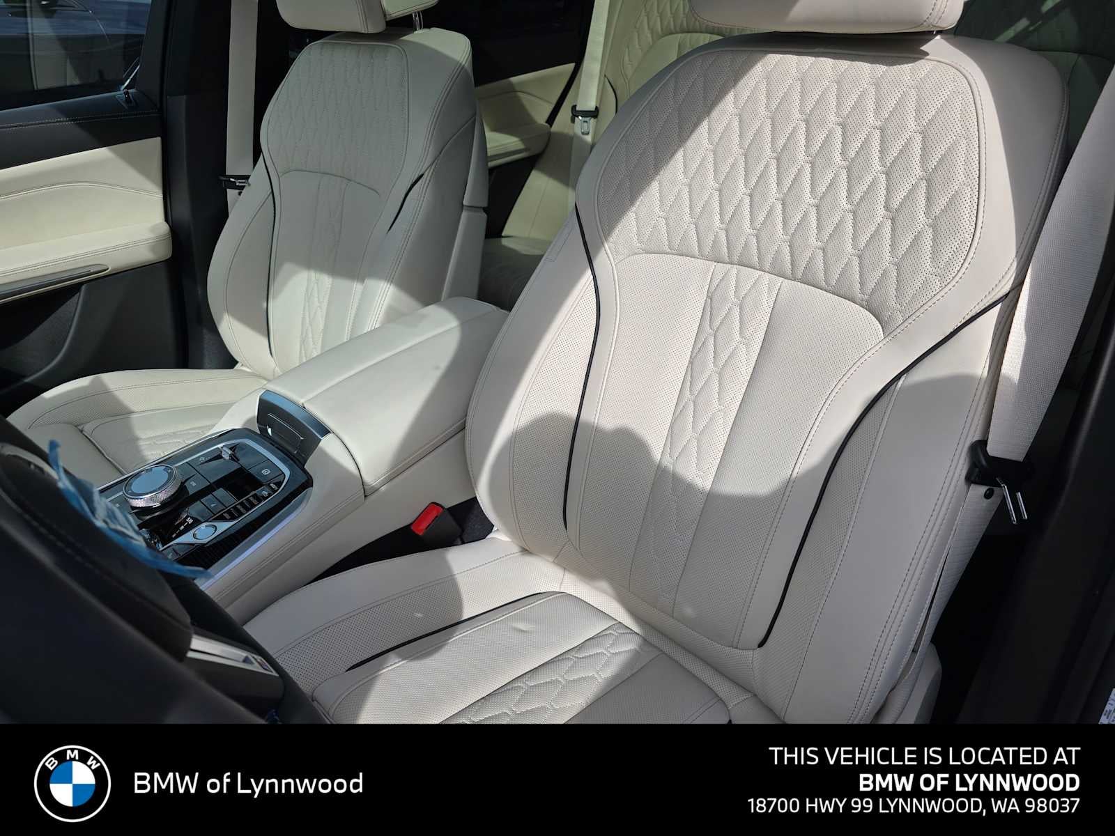 2026 BMW X5 M60i M60i
