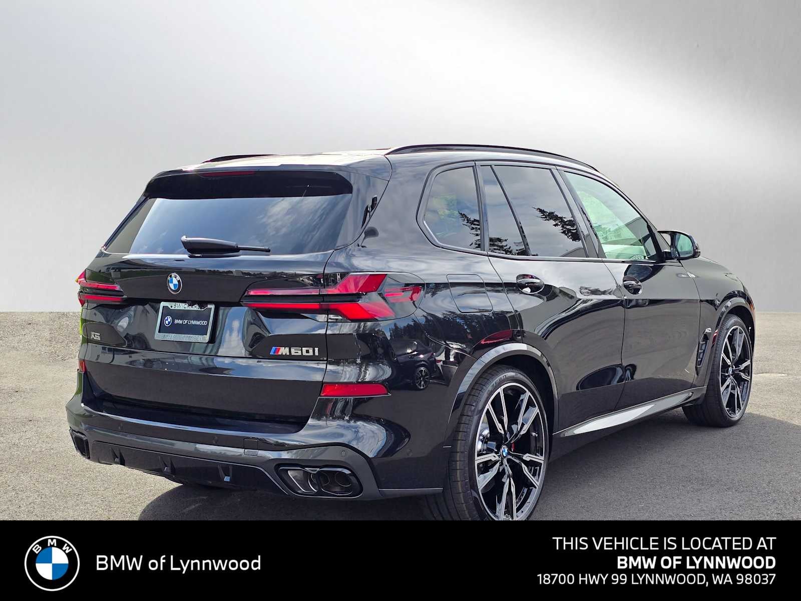 2026 BMW X5 M60i M60i