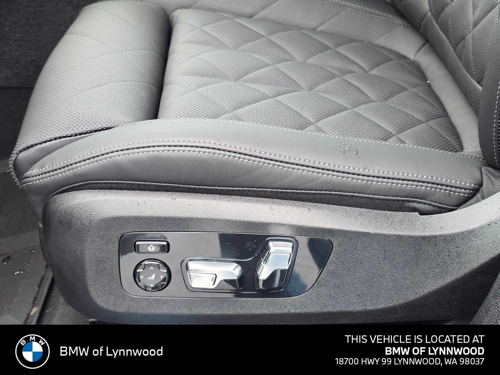 2027 BMW X6 xDrive40i xDrive40i