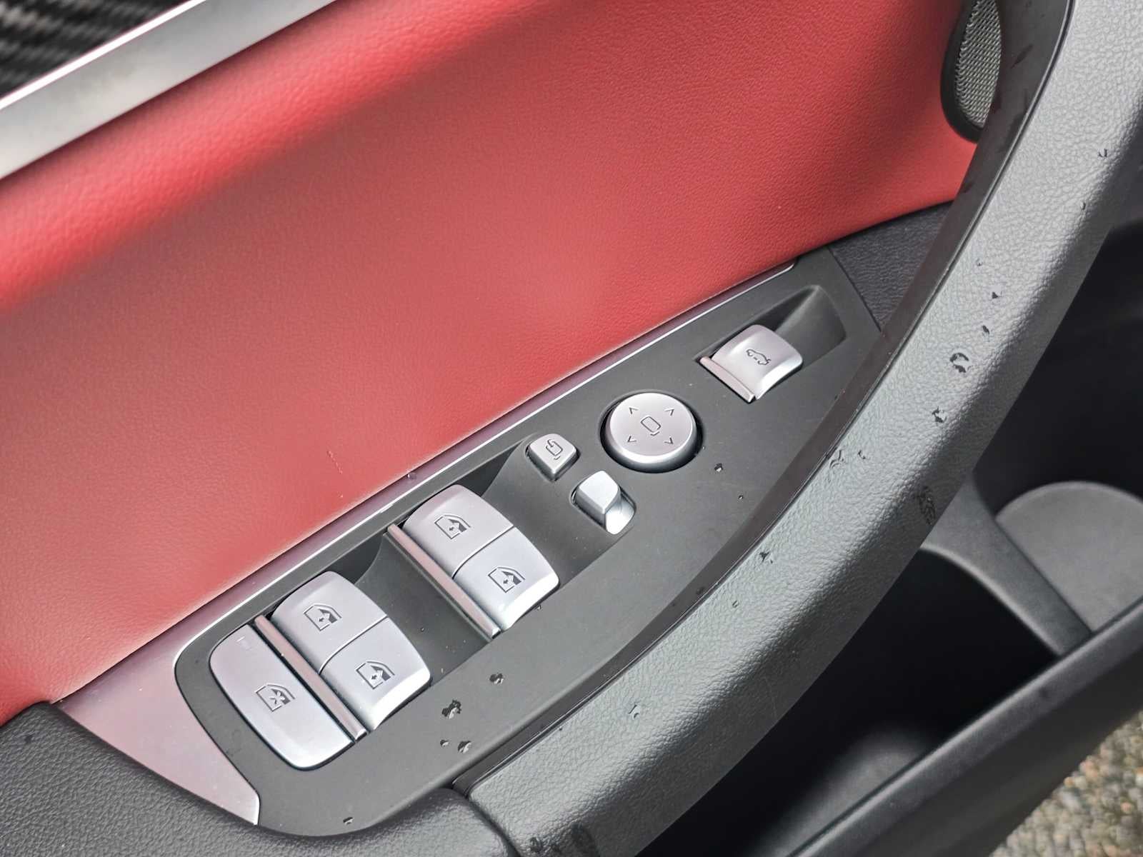 2025 BMW X4 M40i