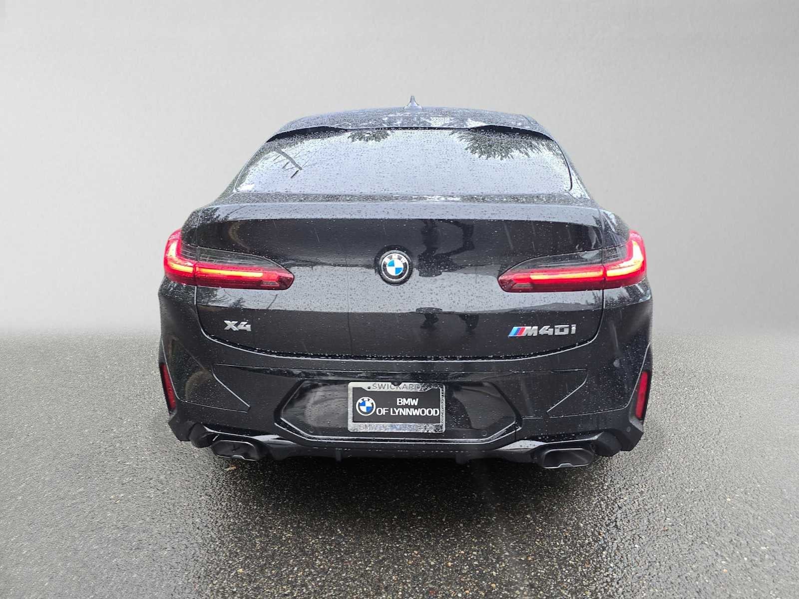 2025 BMW X4 M40i