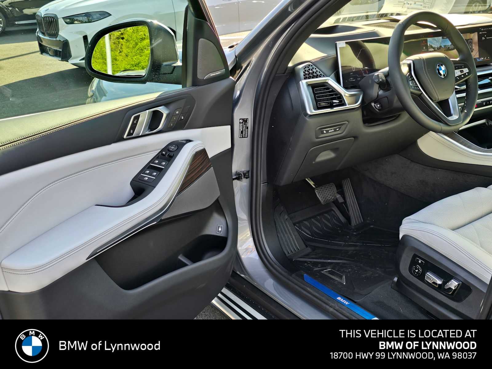 2026 BMW X5 xDrive50e xDrive50e
