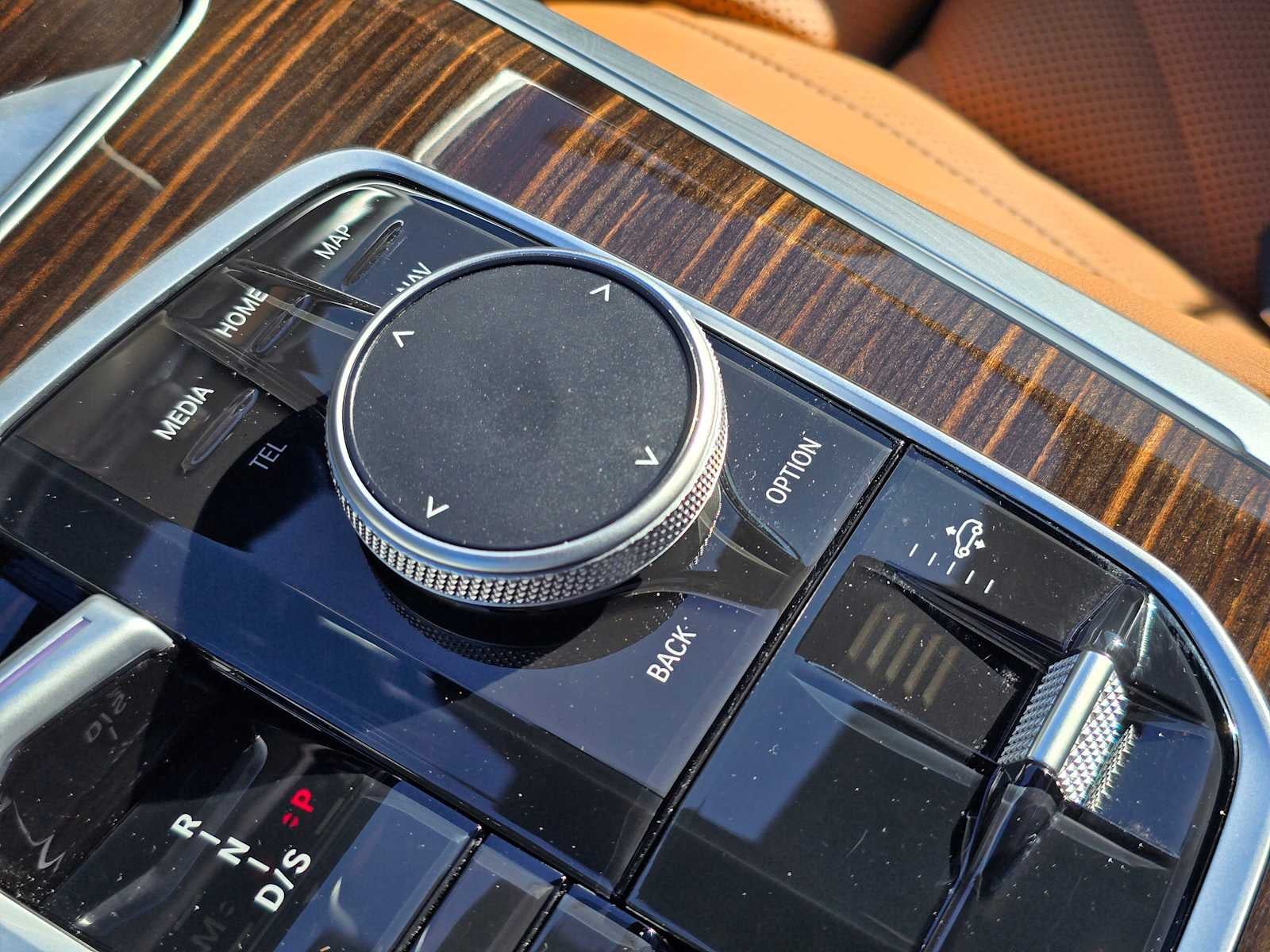 2025 BMW X5 xDrive50e xDrive50e