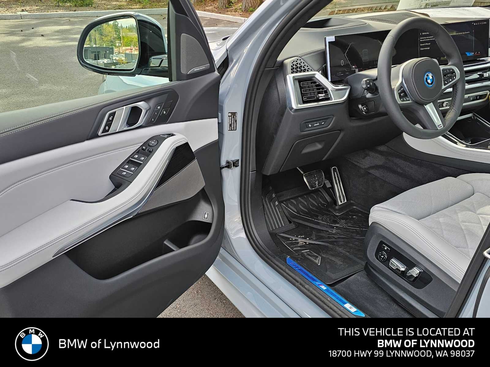 2026 BMW X5 xDrive50e xDrive50e