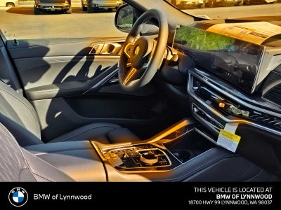 2026 BMW X6 M60i M60i